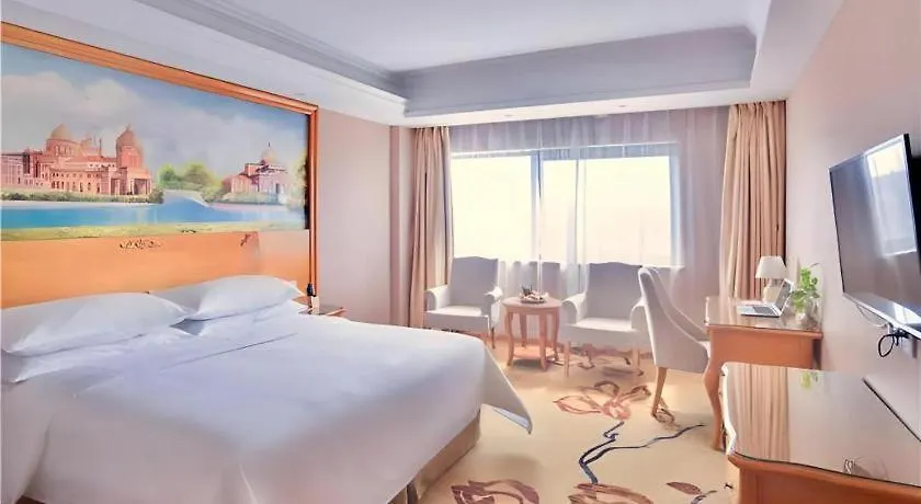 Vienna Hotel Suzhou Yangcheng Lake Fashion Stage
